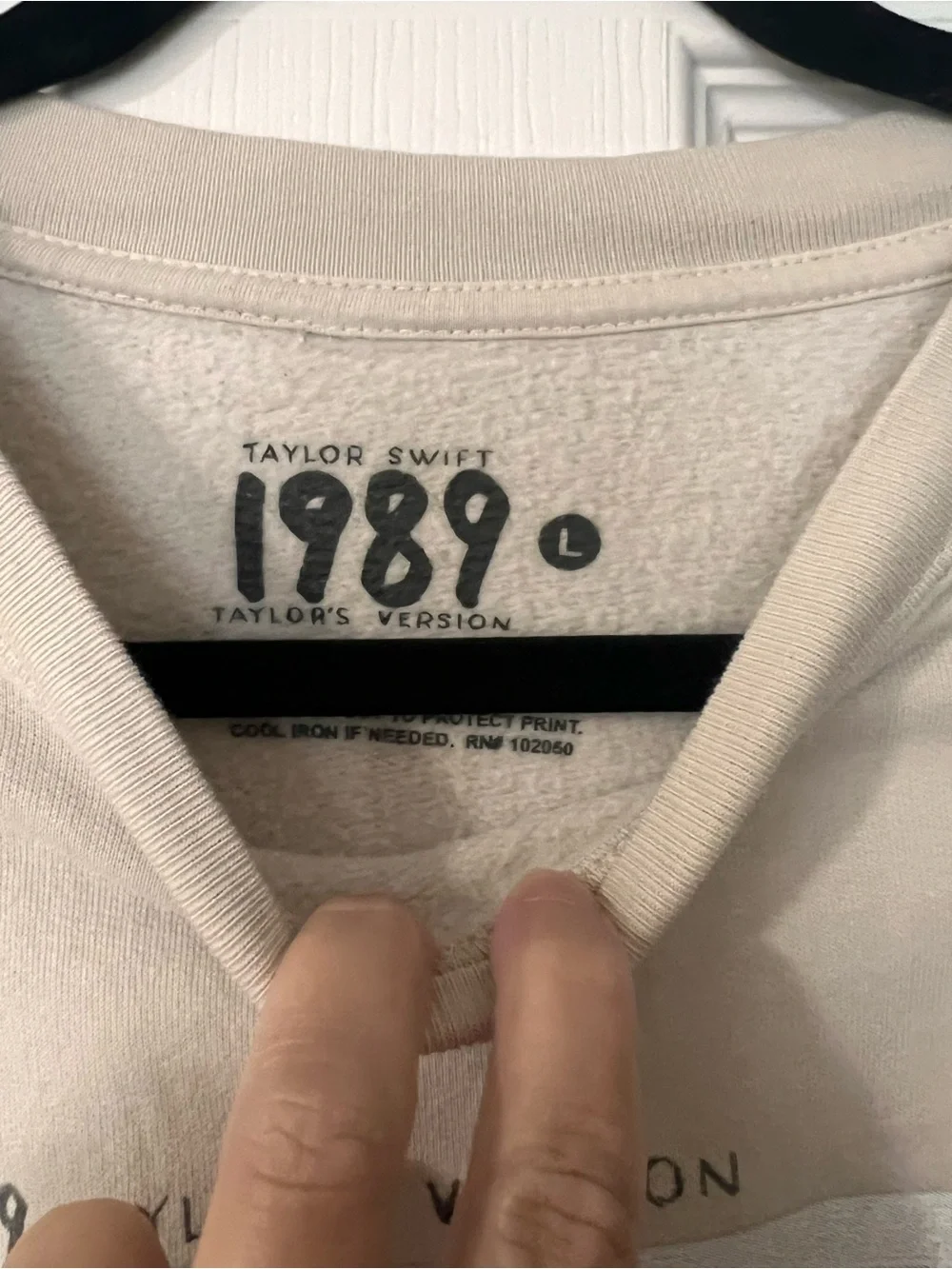 Taylor Swift 1989 Cream Sweatshirt